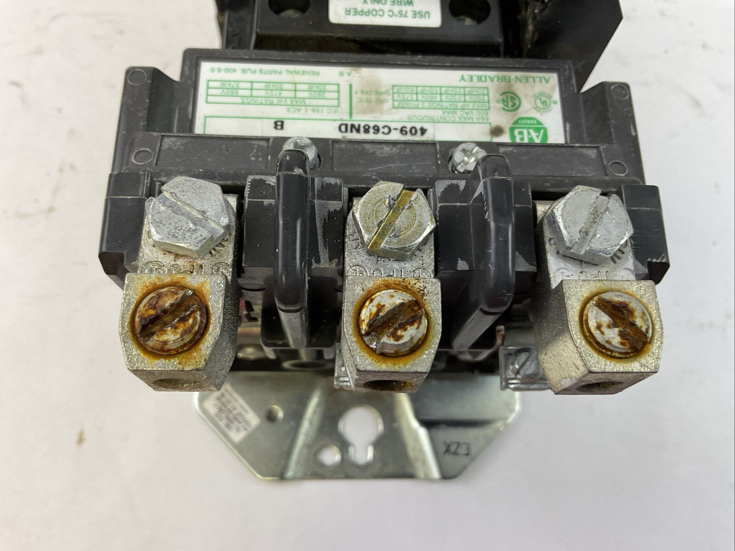 ALLEN BRADLEY 409-C38ND SER B STARTER 68A 600VAC 3PH 60HP COIL 115-120V W72 HEAT