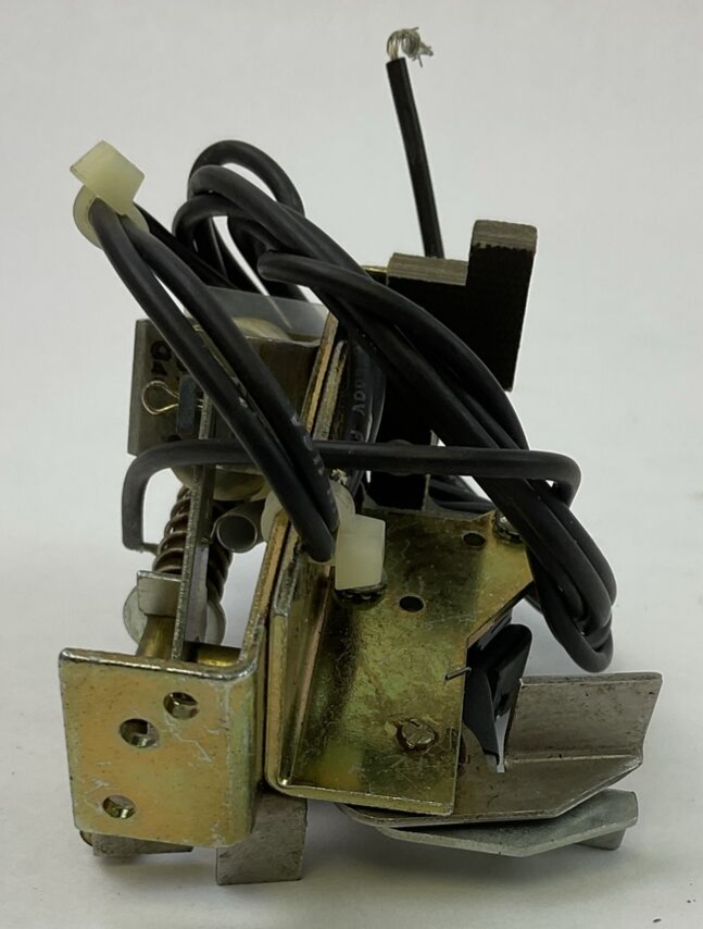 GE SHUNT TRIP 24VDC FOR TKM3F 1200AMP CAT NO: ???