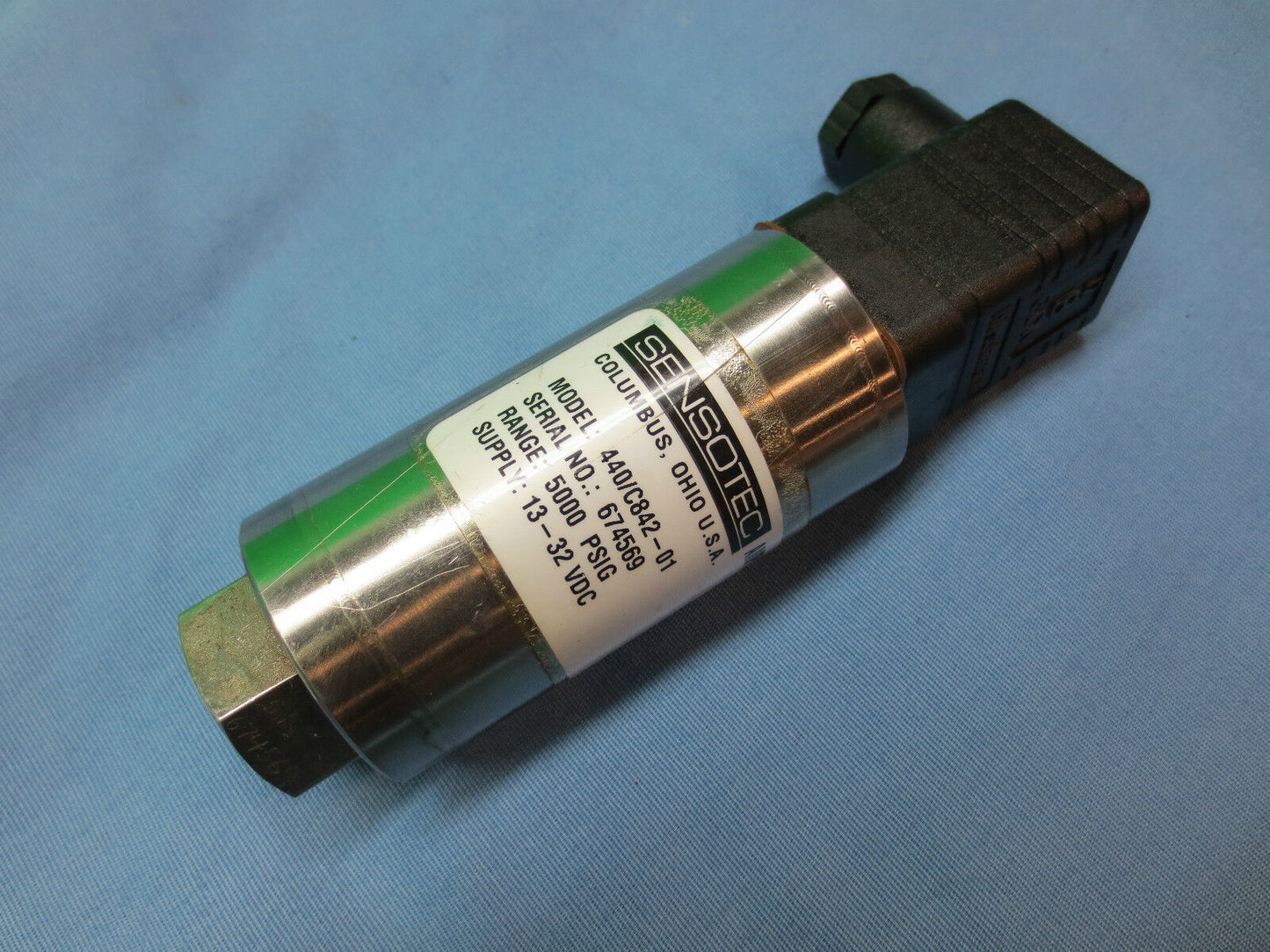 SENSOTEC 440/C842-01 AMPLIFIED TRANSDUCER 5000 PSIG RANGE 13-32VDC