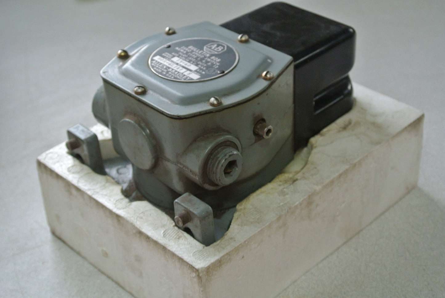 ALLEN-BRADLEY 808-GL1A1 Ser. E SPEED SWITCH 15-60 rpm, 808-GL1A1 - N.O. CONTACTS