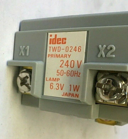 IDEC AYLD324602N-R PUSH BUTTON 120-600VAC 110-600VDC 10A MISSING CAP