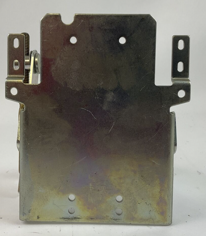 ALLEN BRADLEY STARTER 1494V-M40 CIRCUIT BREAKER DISCONNECT MECHANISM SER A