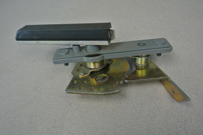 ALLEN-BRADLEY 1494F-L2 DOOR HARDWARE KIT / TOP & BOTTOM LATCHING / NEW SURPLUS