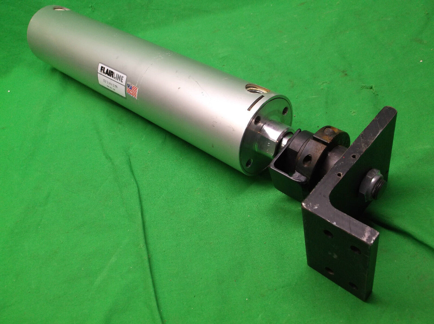 FLAIRLINE OILF 3-1/4 X 12 MP4 - PNEUMATIC CYLINDER - MAX PSI 150