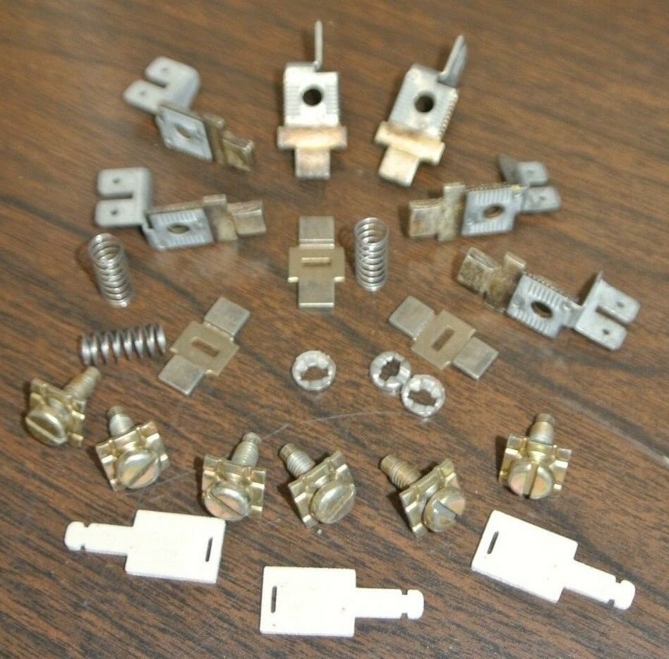 CUTLER-HAMMER 6-331-14 / CONTACT KIT / 3-POLE / for D.P. CONTACTOR / NEW SURPLUS