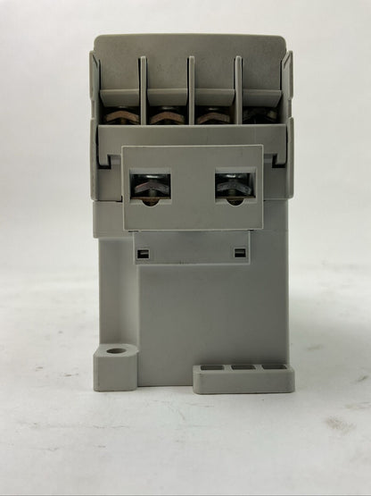 ALLEN BRADLEY ECONOMY STARTER (140M-C2E-B16 1.0-1.6A + 100-C09E*10 COIL 24VDC)