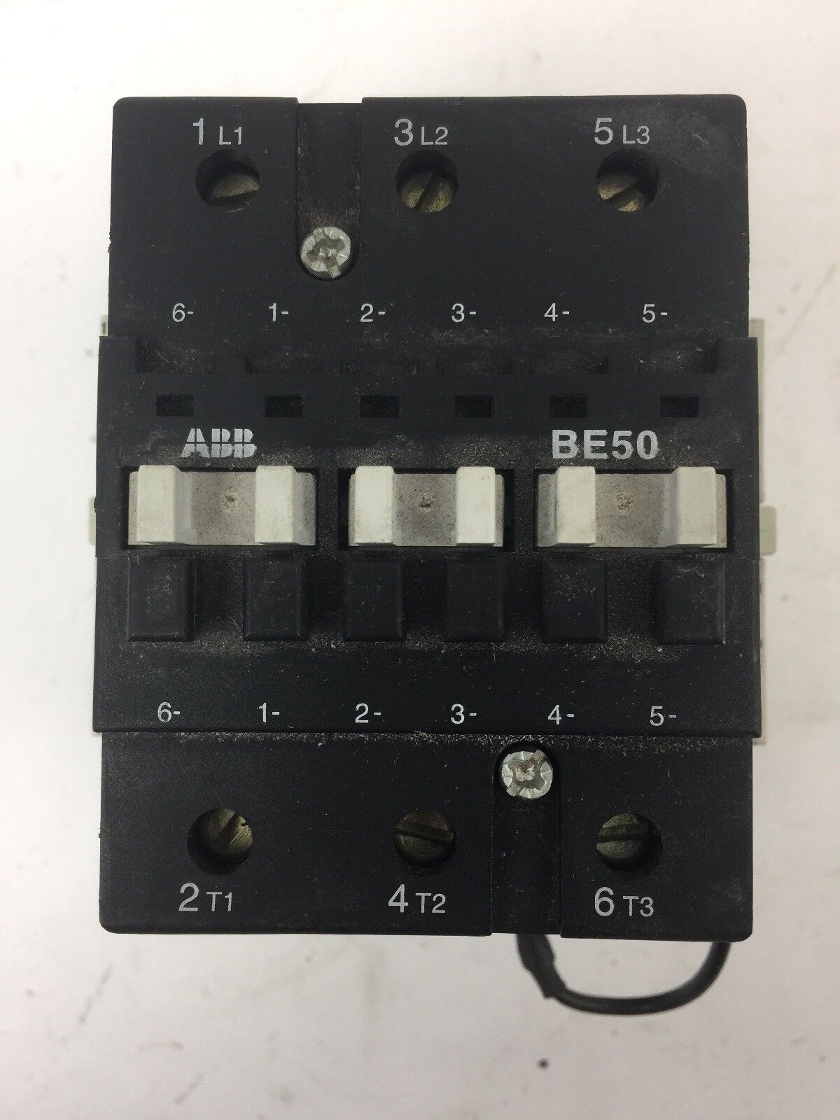 ABB BE50 CONTACTOR 600V 65A 3 POLE COIL 24VDC WITH CA L7 & CD L7 AUXILIARY CONTA