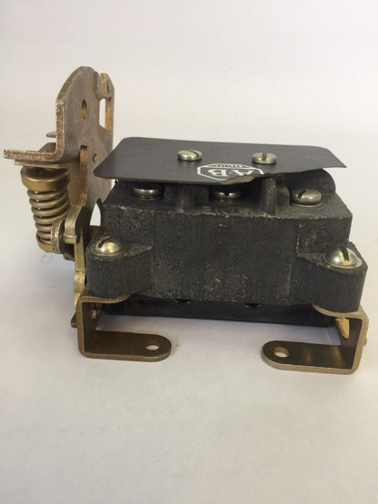 ALLEN BRADLEY X-66704 DISCONNECT SWITCH SIZE 1