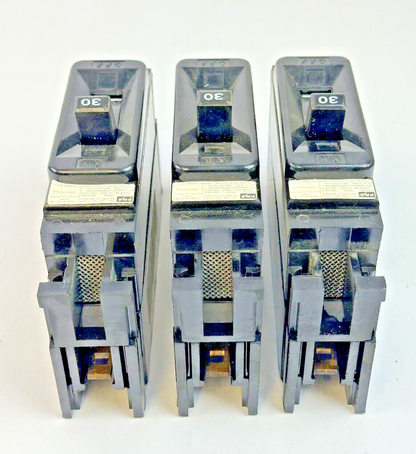 FPE *BOX OF 3* - NE113030 - CIRCUIT BREAKERS - 1 POLE/120VAC/30A, LJ-7242 - NEW