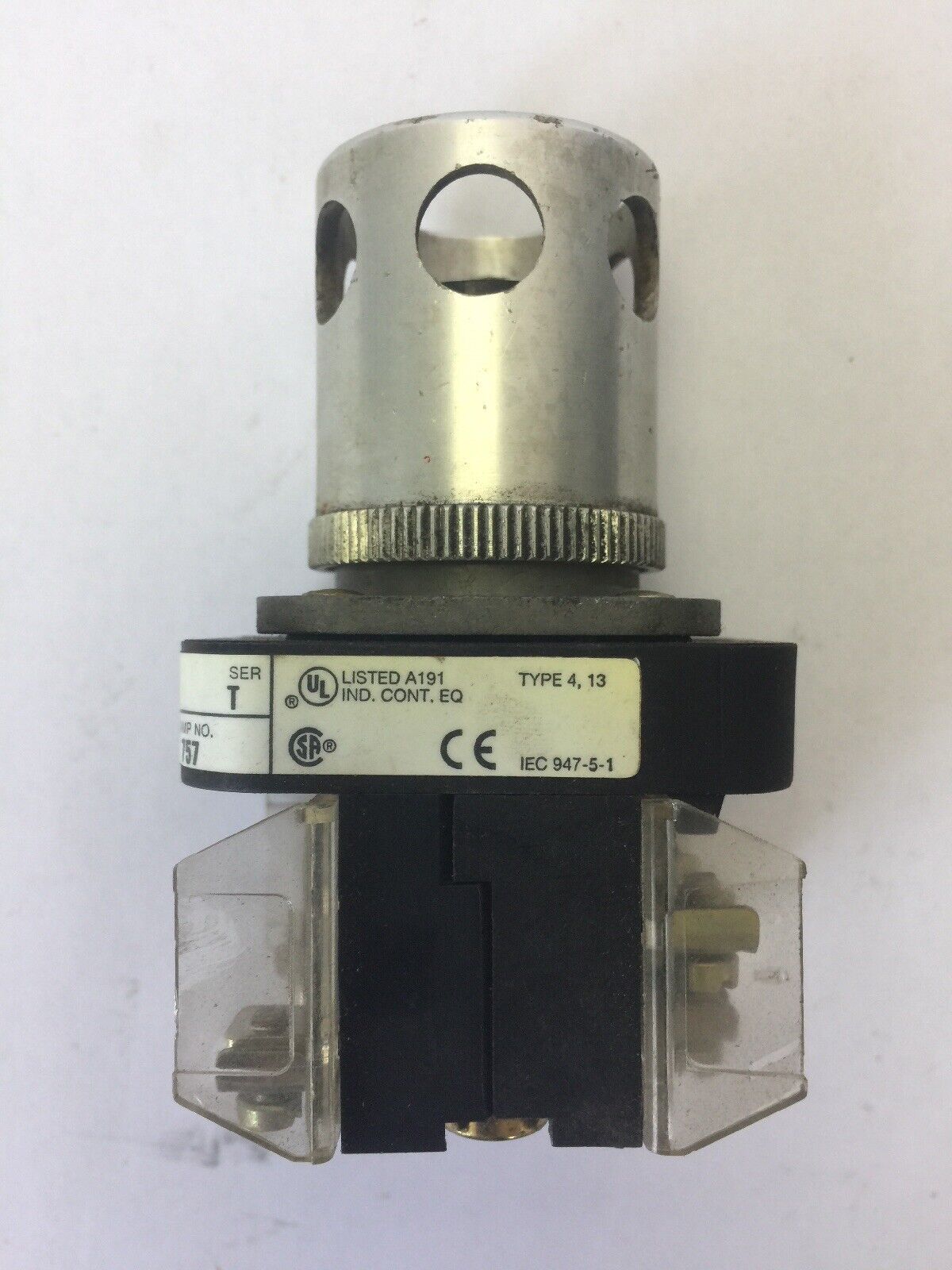 ALLEN BRADLEY 800T-QB24 PUSH BUTTON SER T 24V AC/DC *NO BULB NO CAP*
