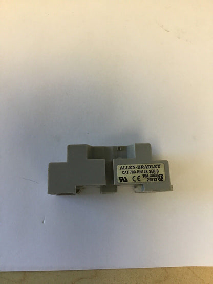 ALLEN BRADLEY 700-HN128 RELAY BASE 14 PIN SOCKET 300 VAC (MAY BE MISSING SCREWS)