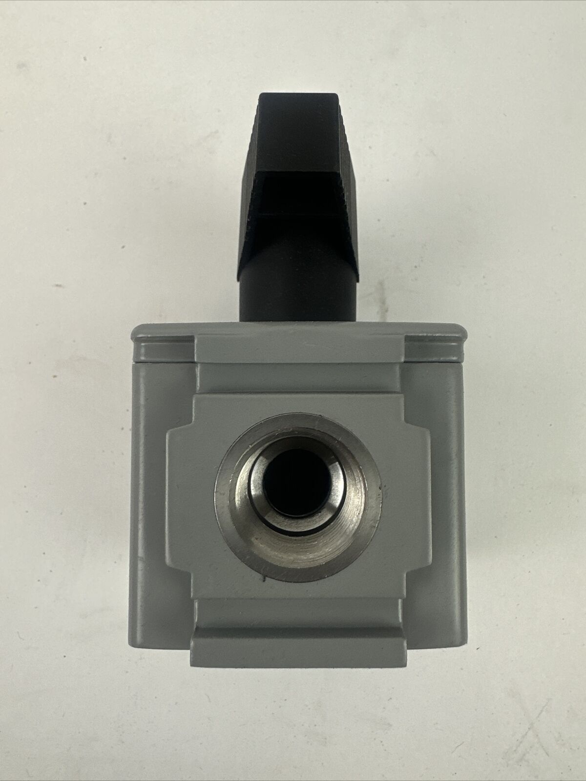 PARKER P32VB94LBNN BALL VALVE 1/2 NPT