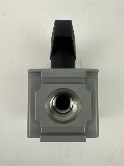 PARKER P32VB94LBNN BALL VALVE 1/2 NPT