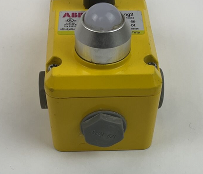 ABB 2TLA050202R1332 LINESTRONG2 SAFETY BUTTON 230V 3A