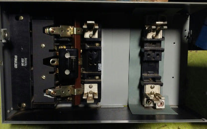 GE THFP224 MODEL 1 FUSIBLE PANELBOARD SWITCH 2P 200A 240VAC 250VDC