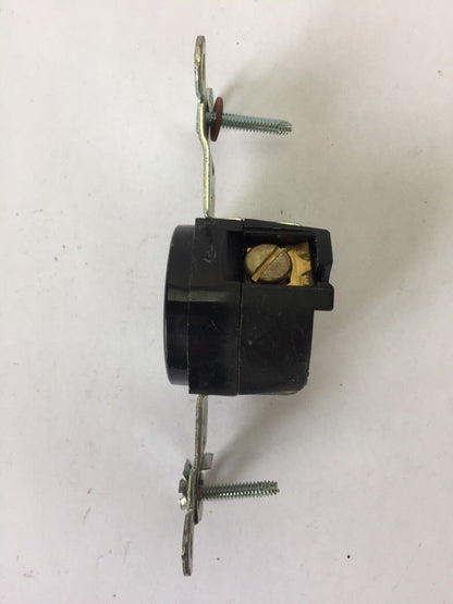 HUBBELL HBL4710 TWIST-LOCK SINGLE RECEPTACLE 15A 125V 2 POLE