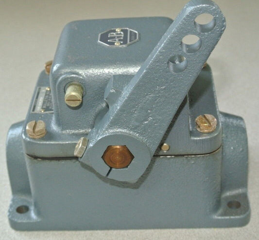 ALLEN-BRADLEY 801-DMC142, Ser. A - LIMIT SWITCH - NEW SURPLUS