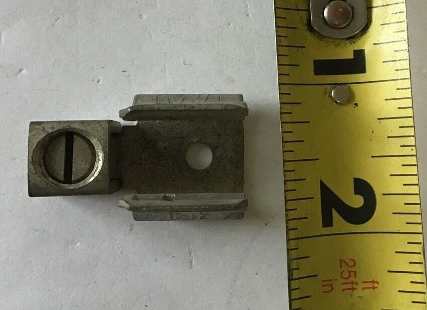 FUSE CLIP C12 WITH D1299 LUG   ****LOTOF9***