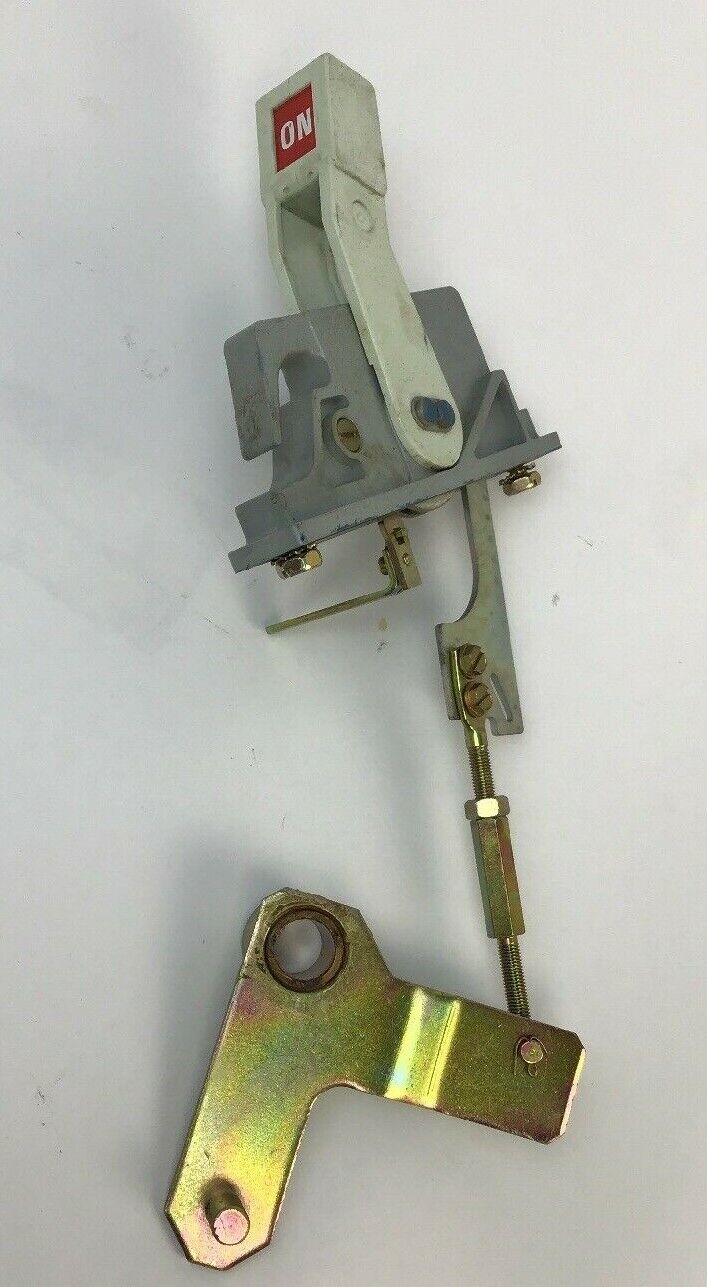 D73944-27 / E*834 LARGE CIRCUIT BREAKER TRIP HANDLE ON/OFF