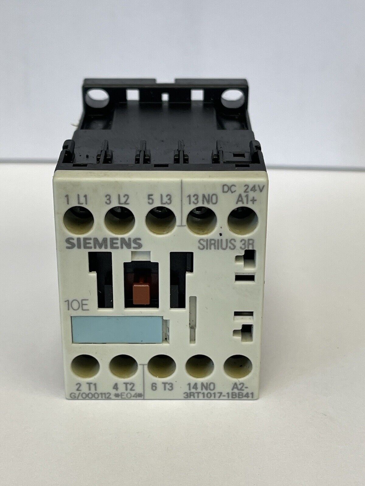 SIEMENS - 3RT1017-1BB41 - CONTACTOR - AC-3 12 A, 5.5 kW / 400 V 1 NO, 24 V DC 3P