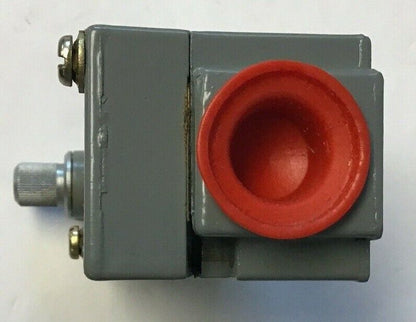 SQUARE D CLASS 9007 B62NC2 SER.B LIMIT SWITCH