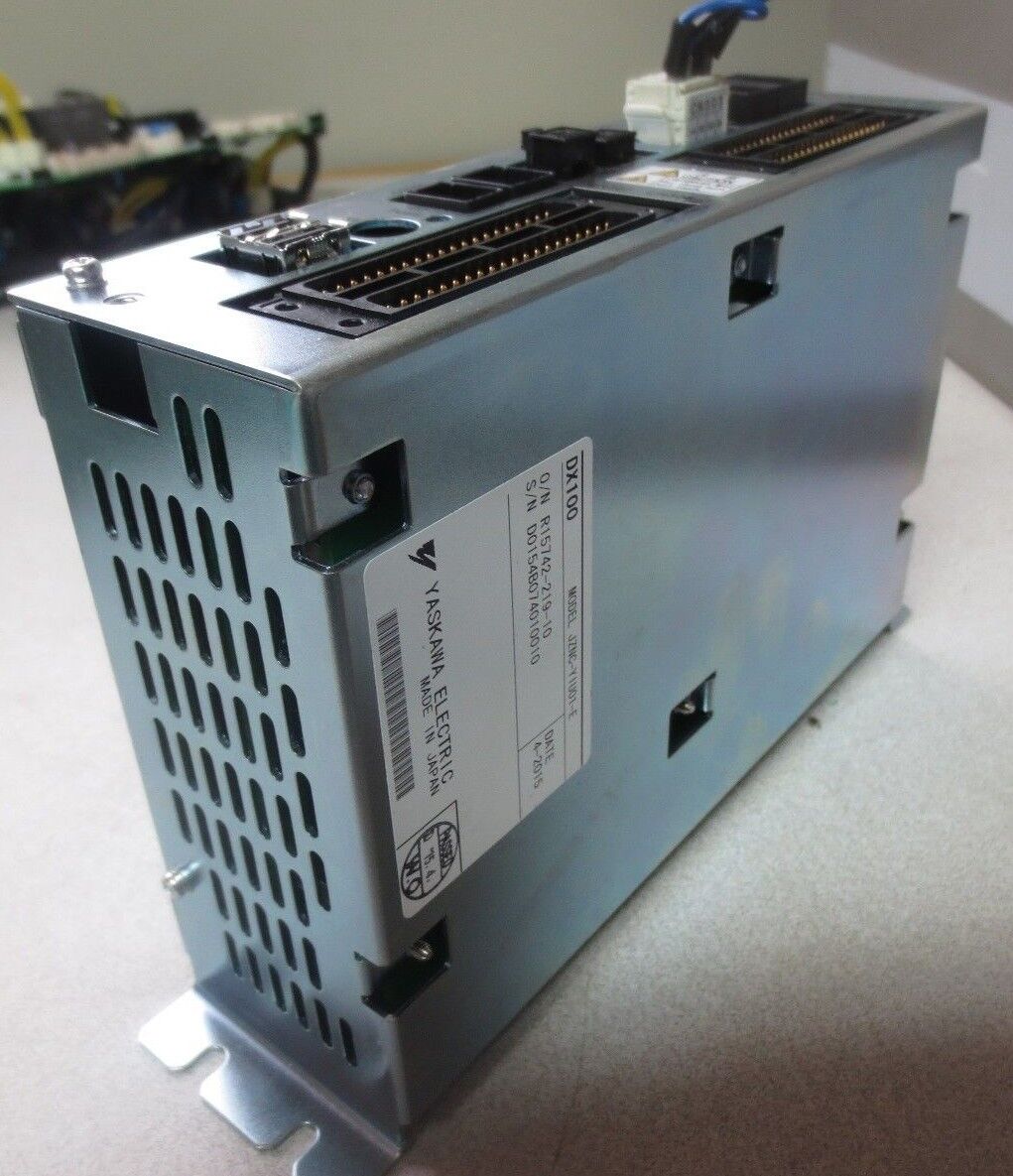 YASKAWA JZNC-YIU01-E SERVO DRIVE / ROBOTIC CONTROLLER - DX100, 3.15A, 250VA