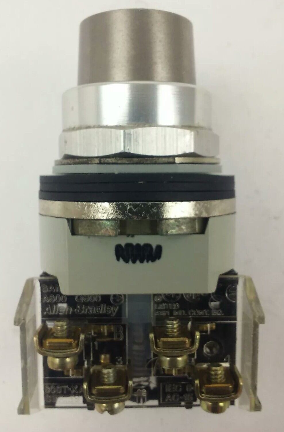 ALLEN BRADLEY 800T-H33KE8 SER. T SELECTOR SWITCH TYPE 4-13, NO KEY, 800T-H33