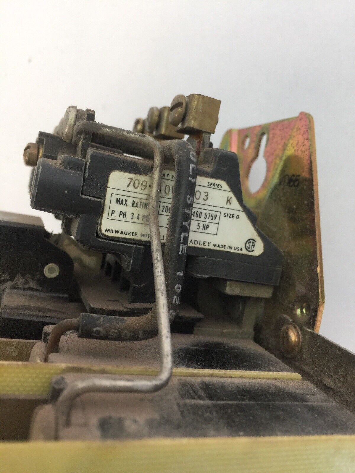 ALLEN BRADLEY 709-AOWJ103 SER K SIZE 0 600VAC 5HP COIL 120V 60HZ N28 HEATERS