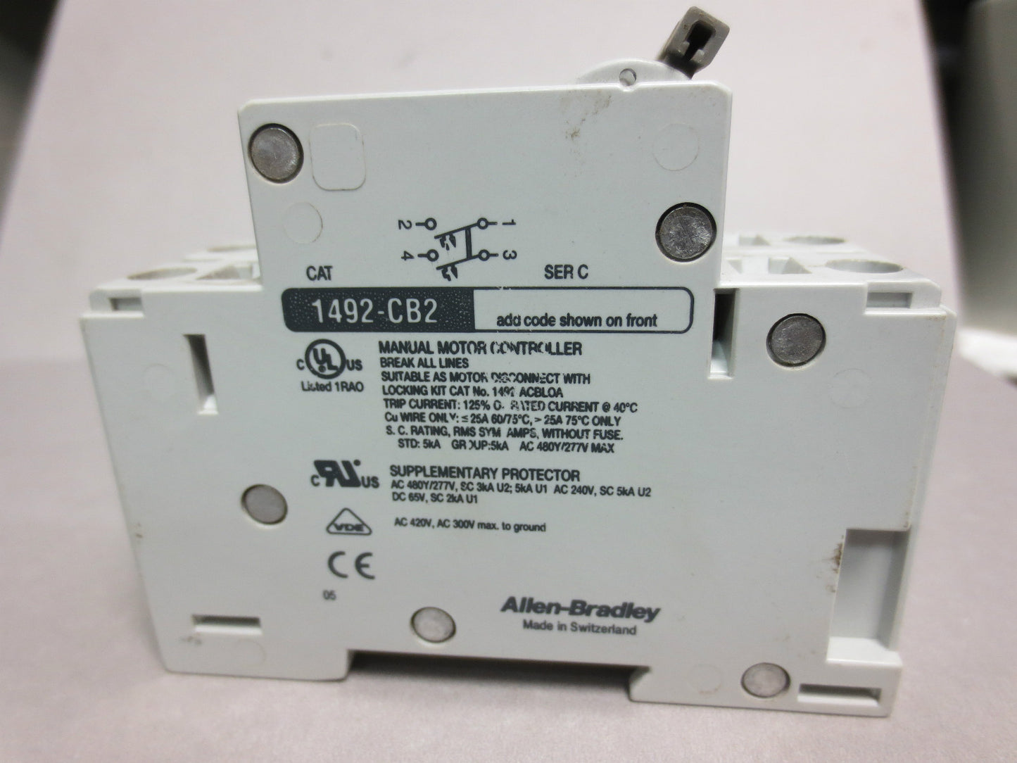 ALLEN-BRADLEY 1492-CB2 Ser. C - 2-POLE CIRCUIT BREAKER, 10A, 3HP