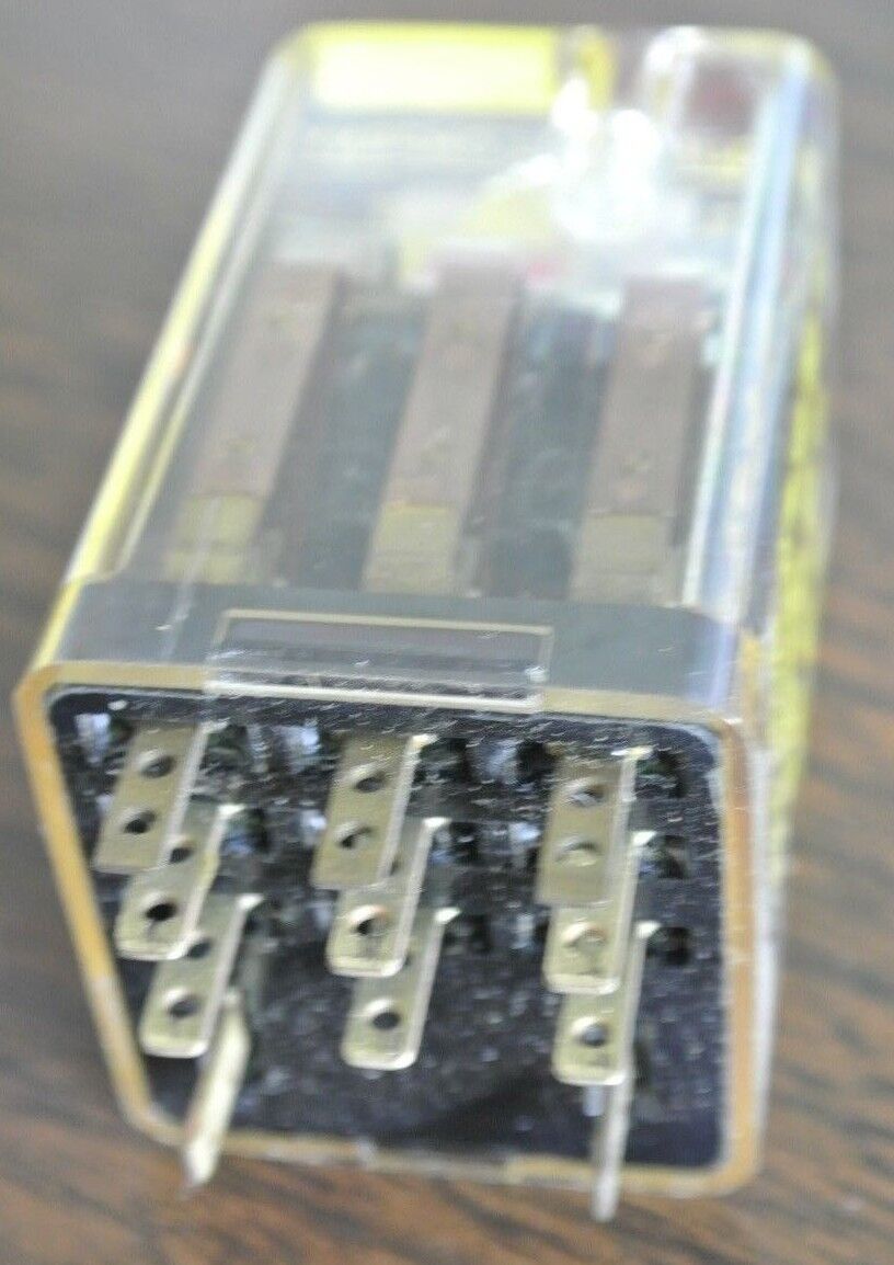 SQUARE D 8501 KS13 GENERAL PURPOSE RELAY 3PDT, 10A 120V COIL - NEW SURPLUS