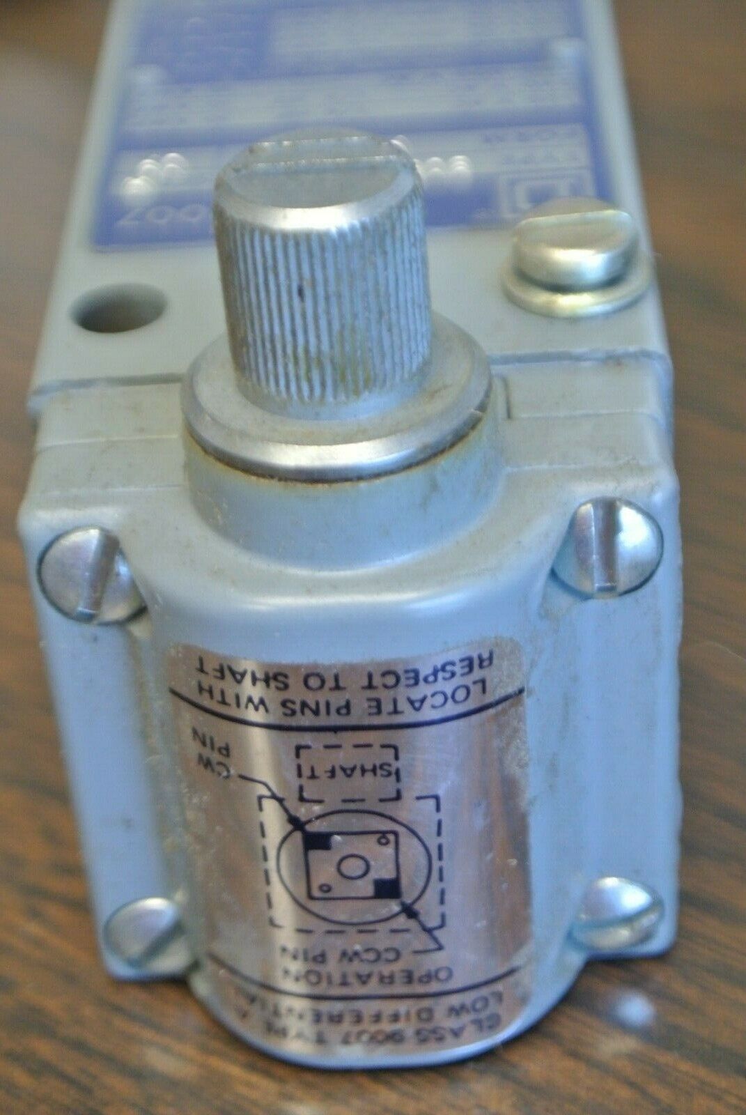 SQUARE D 9007 B064A2 HEAVY DUTY LIMIT SWITCH / NEW SURPLUS / FORM P8