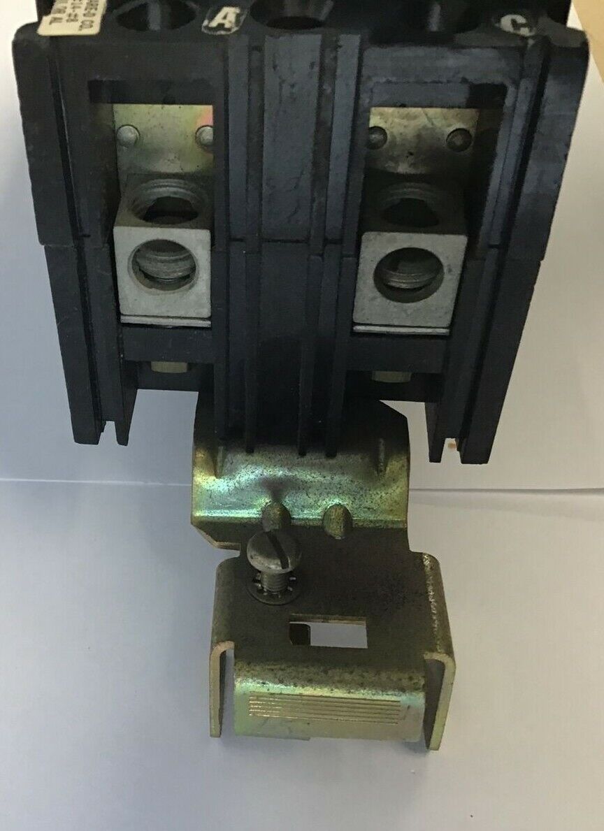 SQUARE D FA22015AC CIRCUIT BREAKER 240VAC/250VDC 2POLE