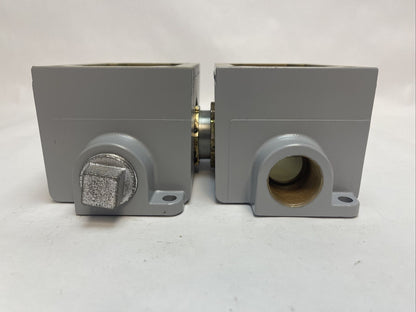 ALLEN BRADLEY 800H-2HHX7 SERIES X HEAVY DUTY ENCLOSURE BASE NEMA TYPE 7&9 2 GANG