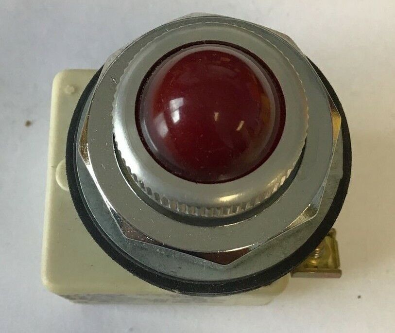 SQUARE D 9001 KP-7R6 STANDARD PILOT LIGHT RED LENS SER.H 240VAC 60HZ