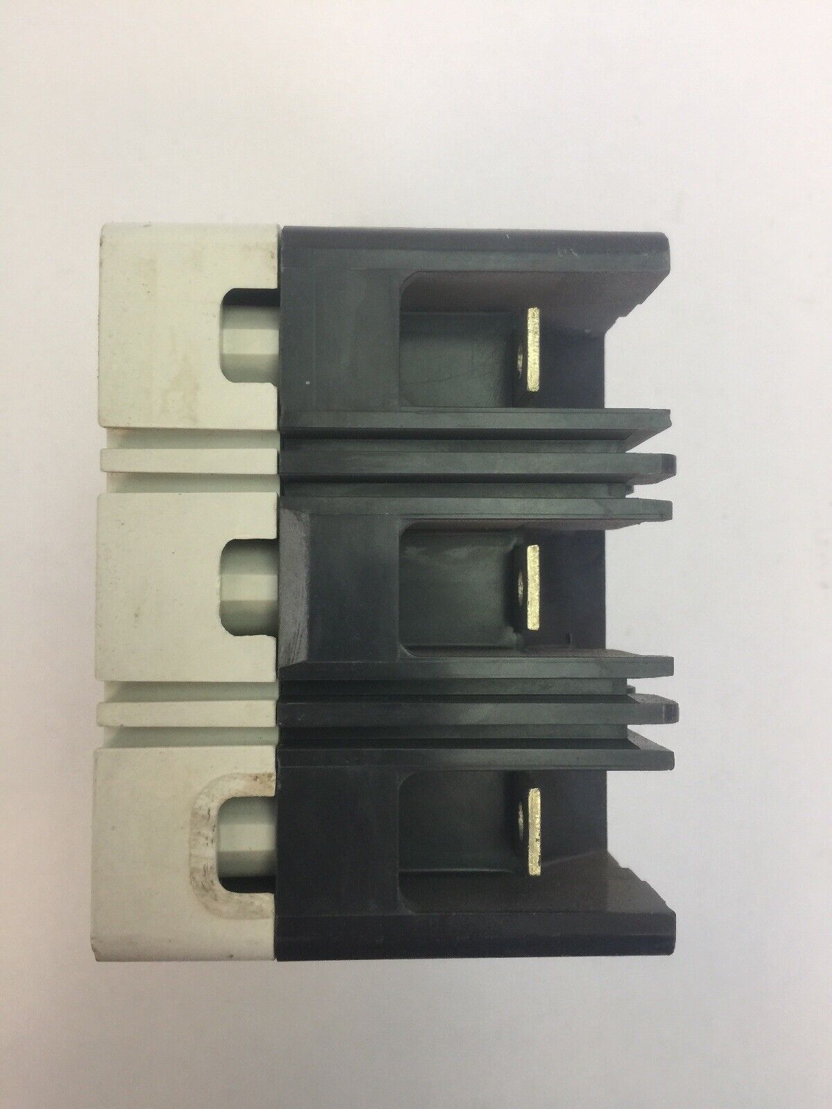 WESTINGHOUSE EHD3015 INDUSTRIAL CIRCUIT BREAKER 480VAC 250VAC 15AMP 3POLE SER C