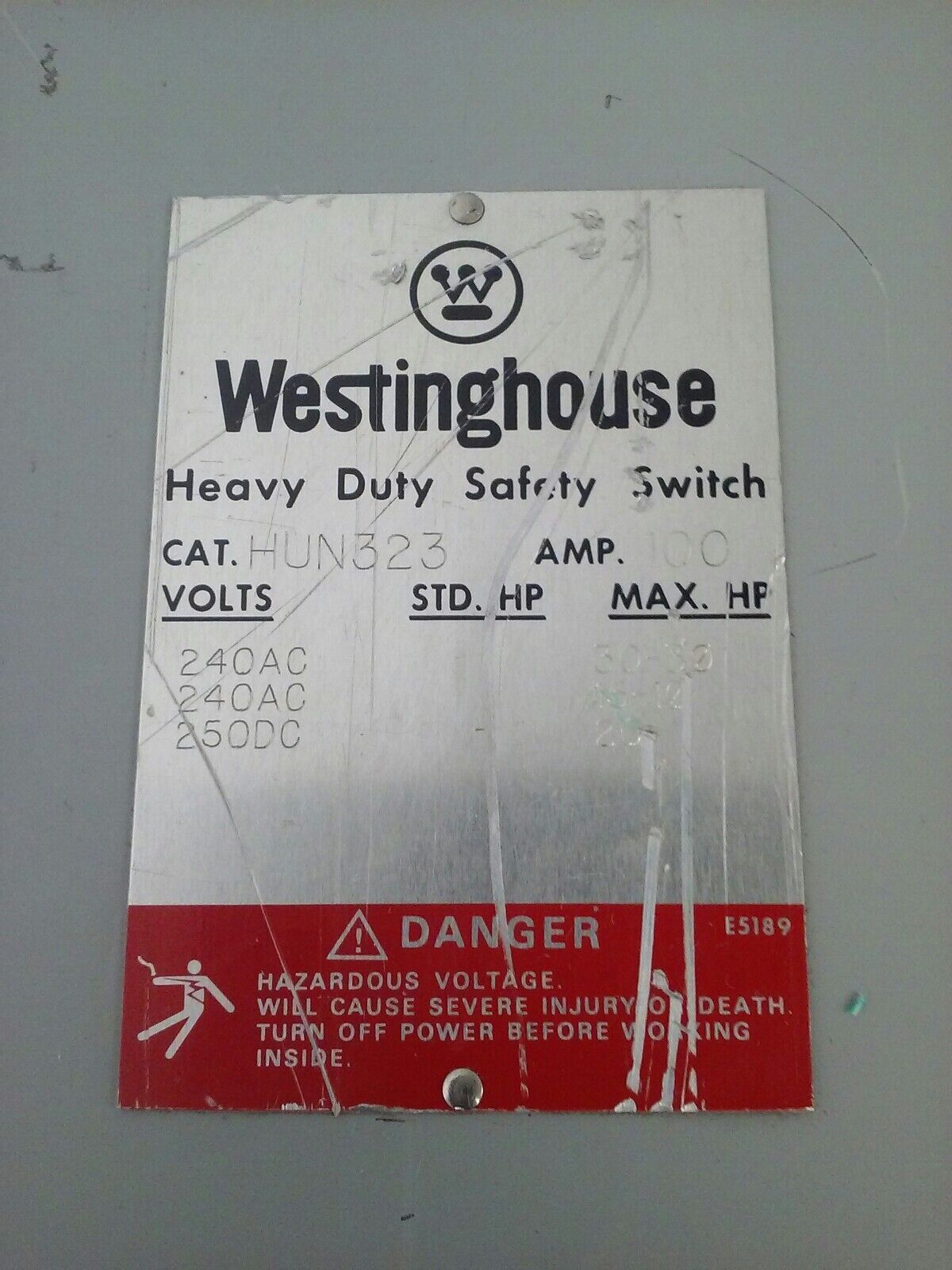 WESTINGHOUSE HUN323 NON FUSIBLE SAFETY SWITCH 100A 240V 3PH 30HP TYPE 1 INDOOR