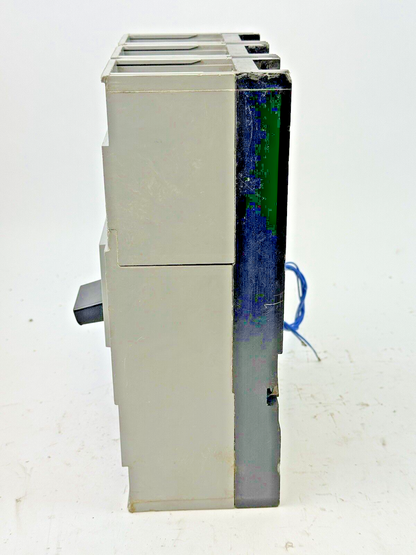 SIEMENS - LXD62S600A - SWITCH W/ U10JLD6 UNDERVOLTAGE TRIP - 2 POLE/600A/600VAC