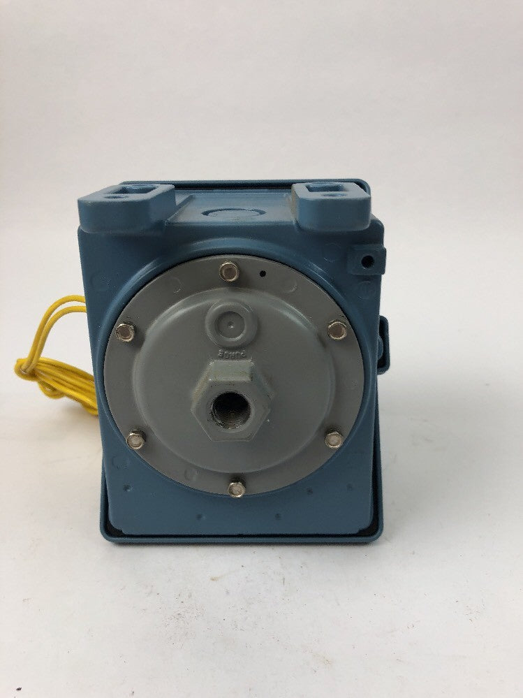 UNITED ELECTRIC CONTROLS H400 440 PRESSURE SWITCH
