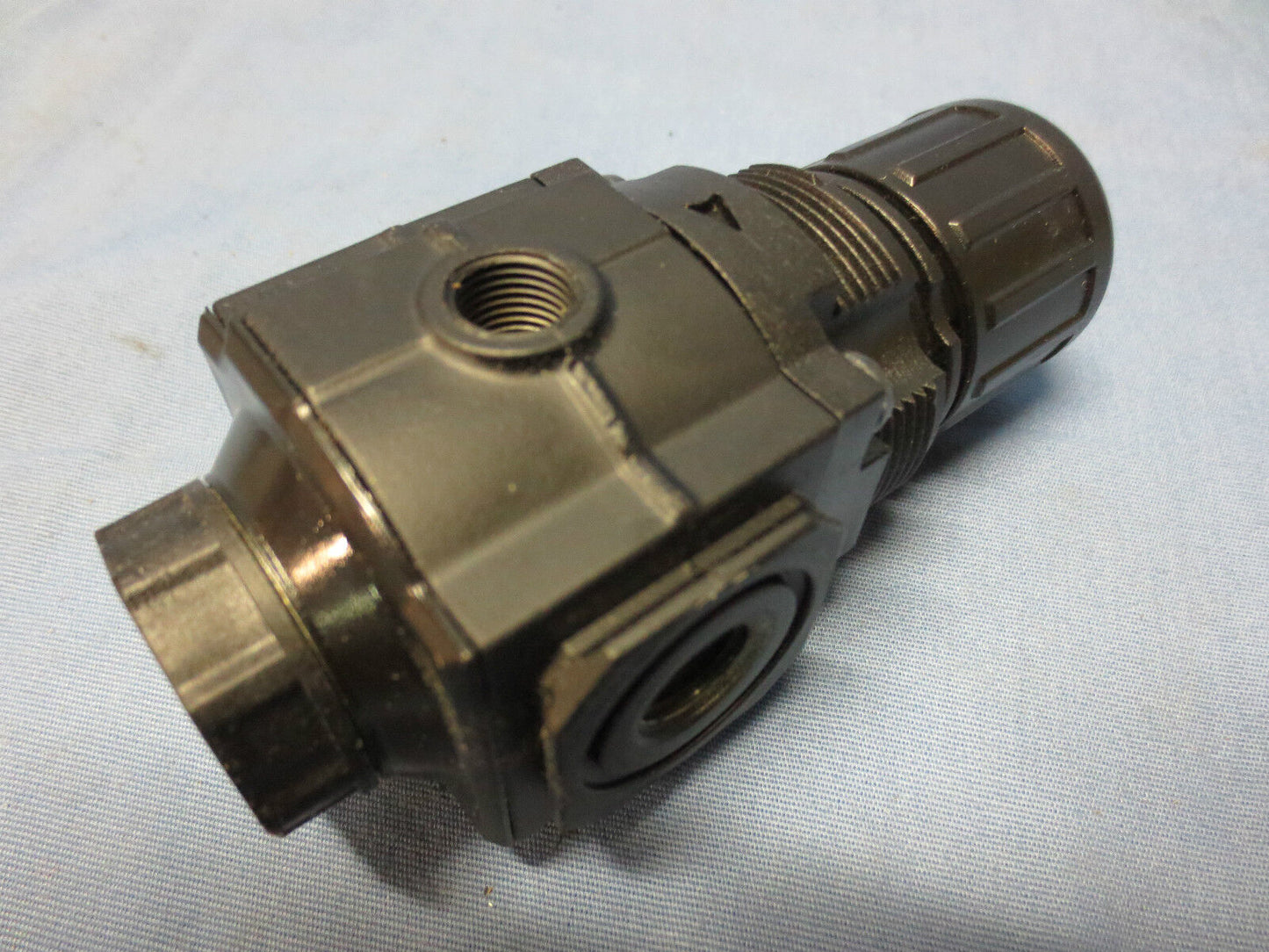 DIXON R72G-2R 1/4" PRESSURE REGULATOR - NEW SURPLUS - NO GAUGE