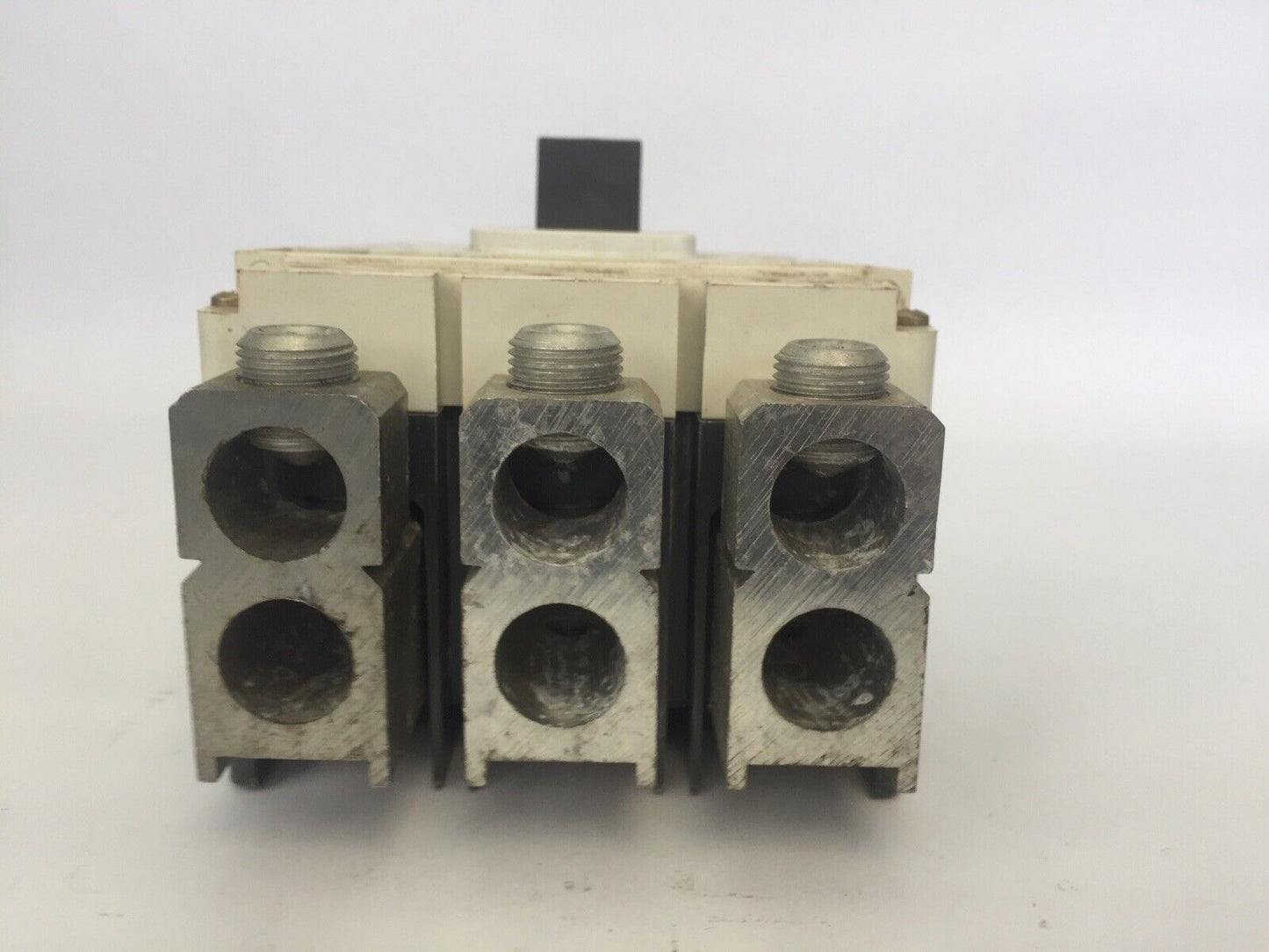 CUTLER HAMMER LGS3630NN INDUSTRIAL CIRCUIT BREAKER 600A 600VAC 250VDC 3POLE