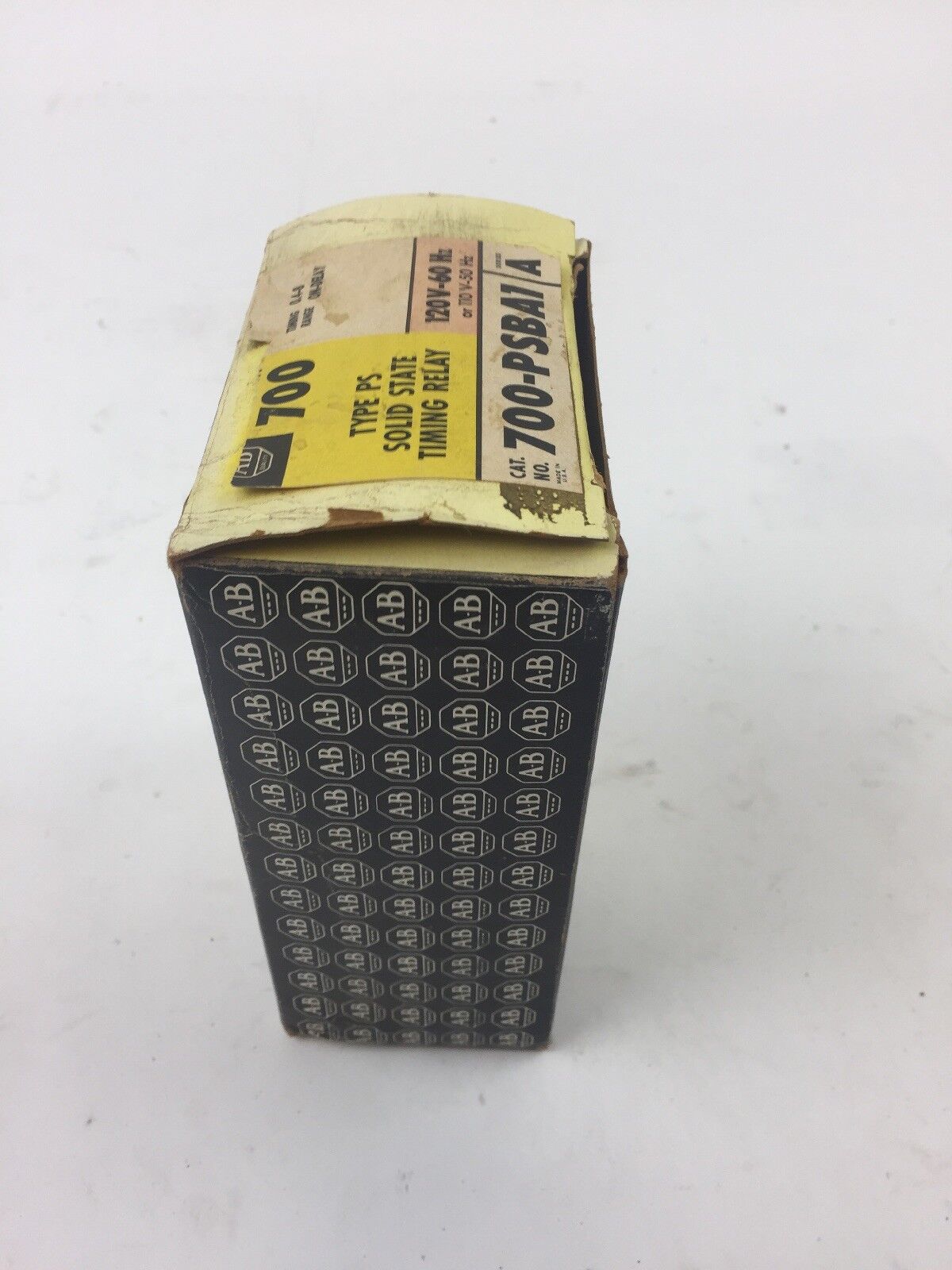 ALLEN BRADLEY 700-PSBA1 SOLID STATE TIMING RELAY TYPE PS 120V 60HZ 110V 50HZ