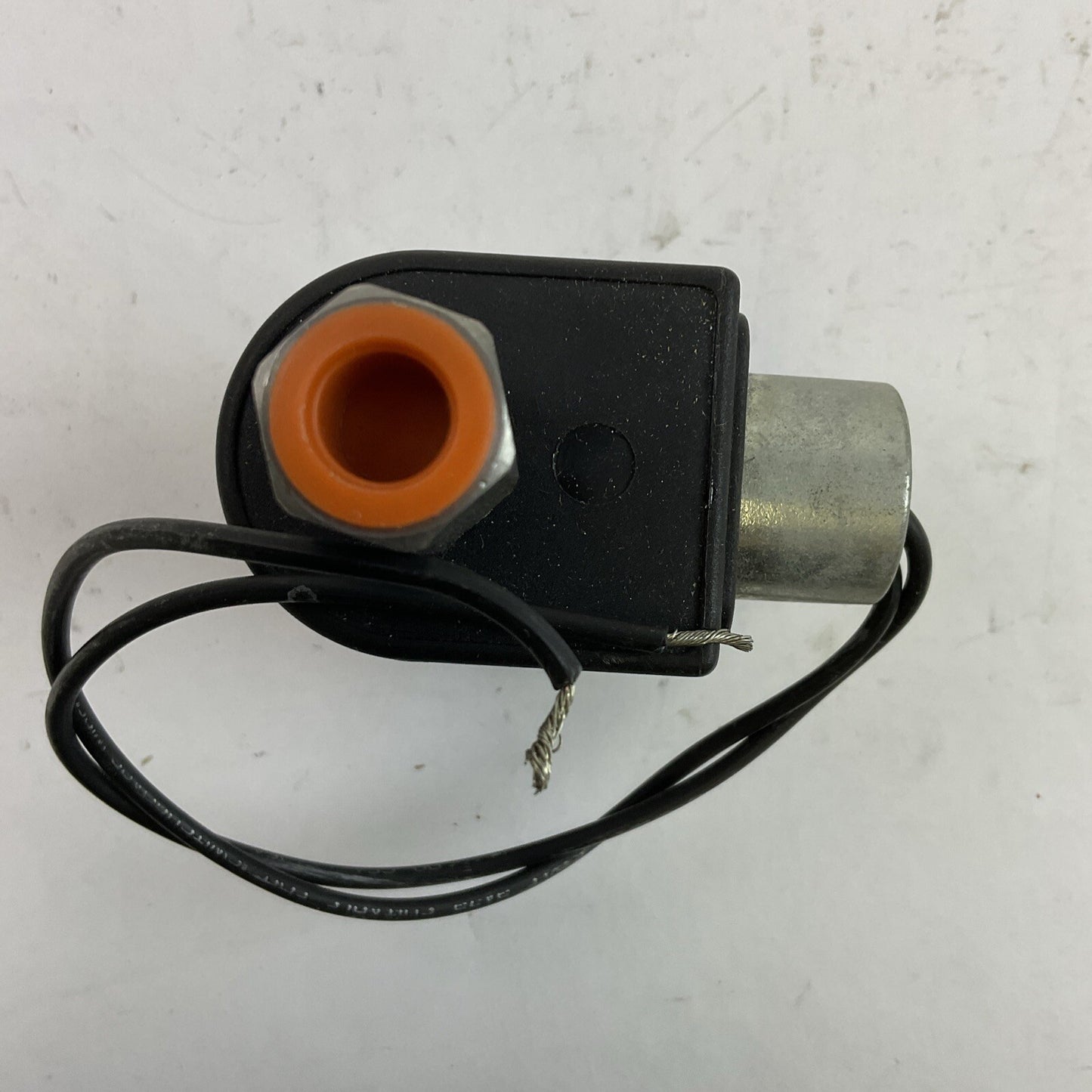 PARKER 71315SN2KNJ1N0C111B2 SOLENOID VALVE 24V 60HZ 860KPa 10WATTS 125PSI