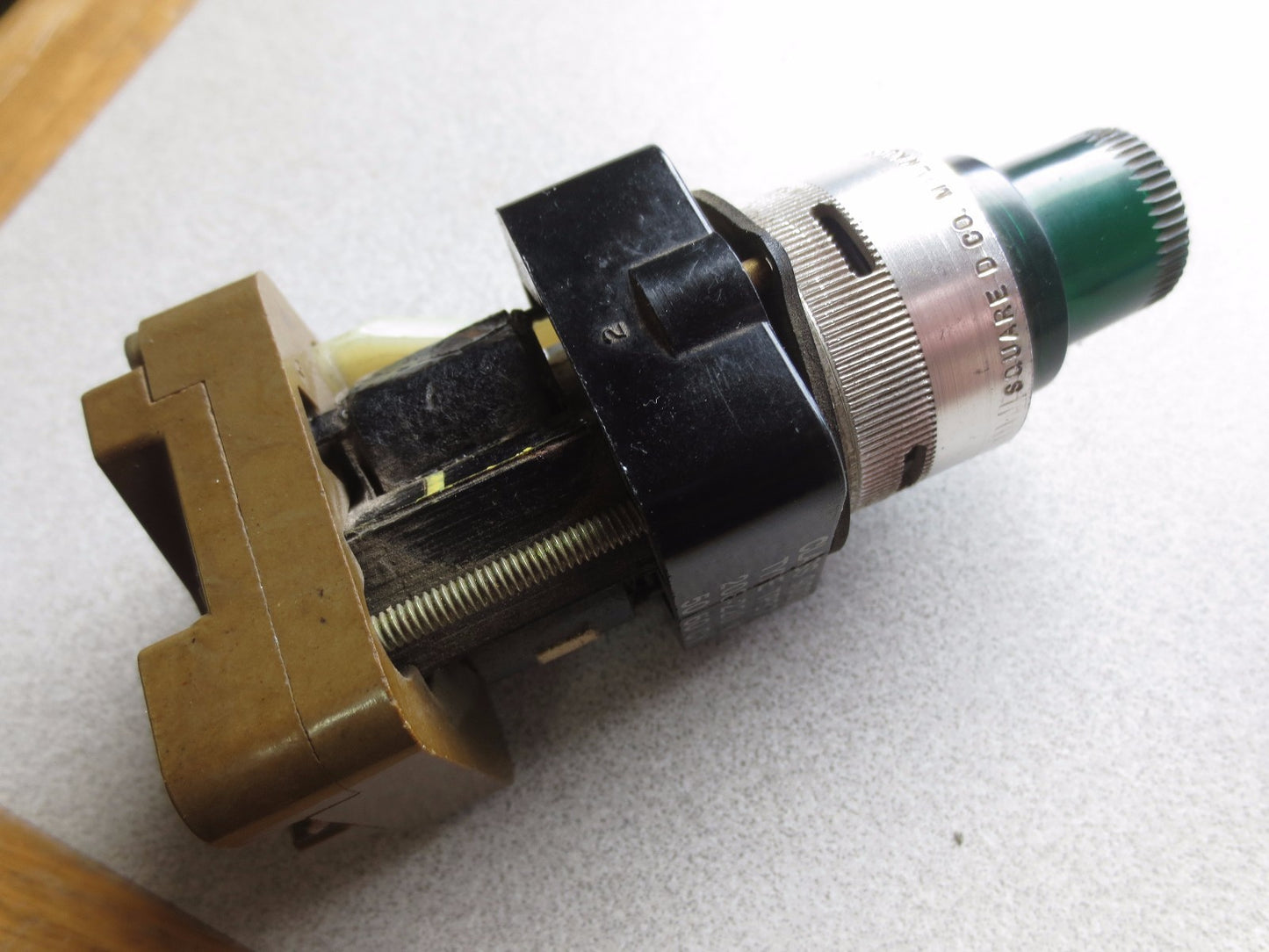 SQUARE D CLASS 9001 TYPE TP37 PUSH BUTTON - 208-220V 50-60Hz