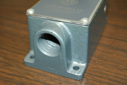 ALLEN-BRADLEY 801-BSB13 Ser. A / LIMIT SWITCH / 600V AC-DC / NEW SURPLUS