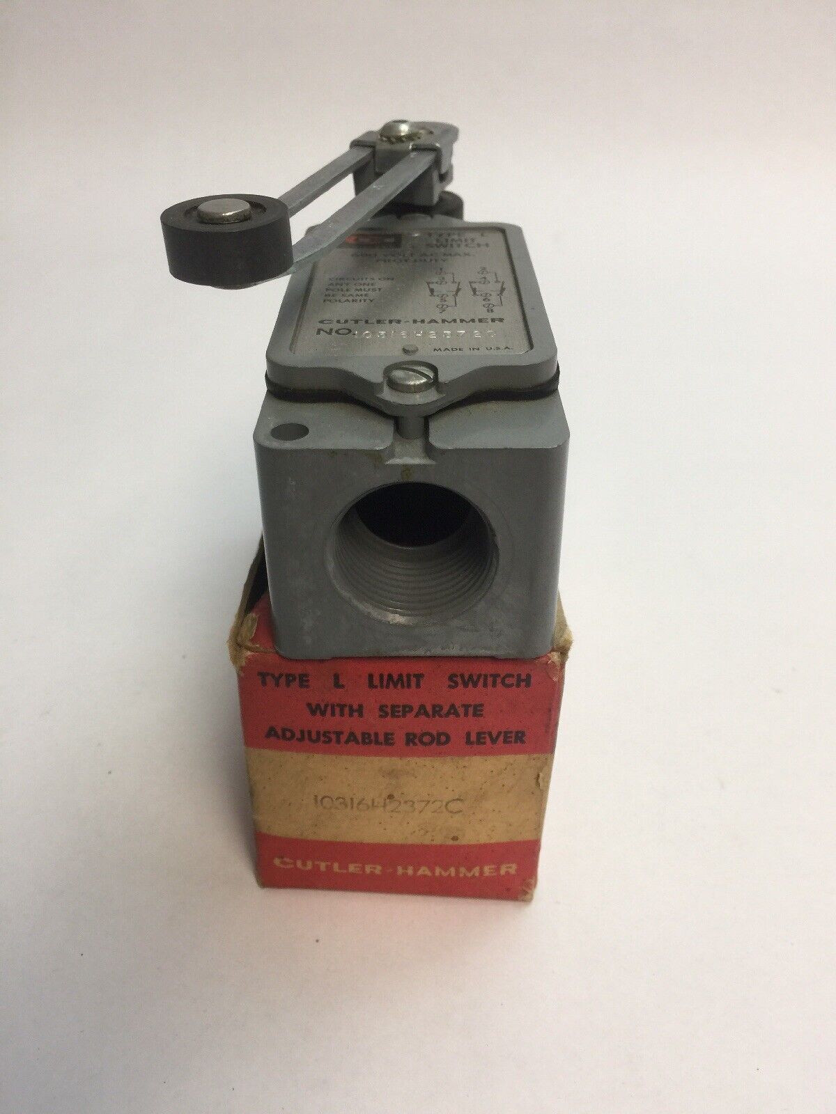 CUTLER HAMMER 10316H2372C LIMIT SWITCH 600VAC TYPE L