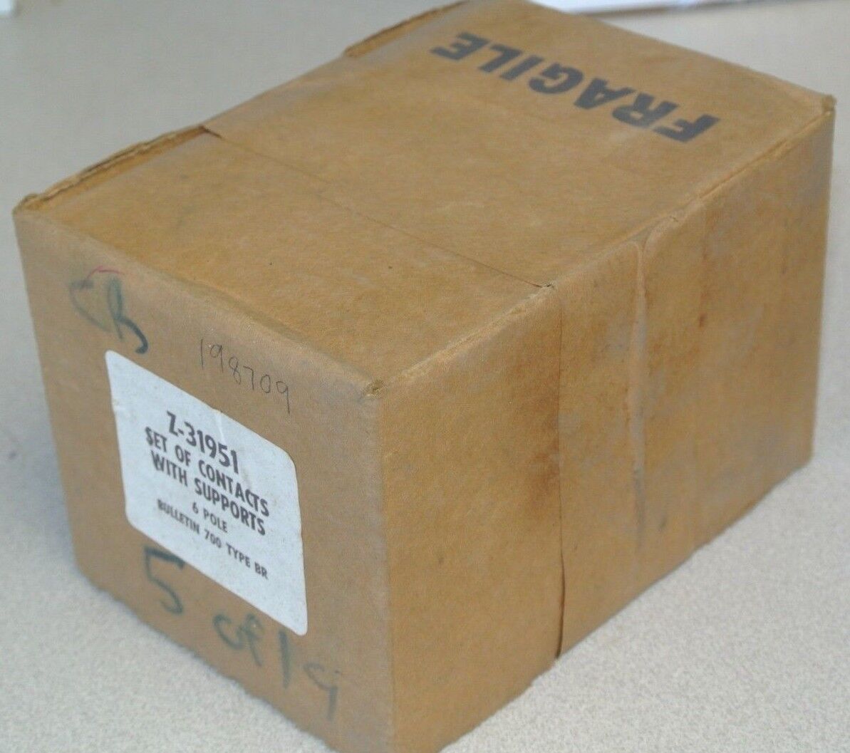 ALLEN-BRADLEY Z-31951 / SET of CONTACTS w/ SUPPORT / 6 POLE / NEW SURPLUS