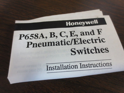 HONEYWELL P658B 1004 2 P.E. RELAY; SET POINT 4 psi, SPDT - NO ENCL - NEW SURPLUS