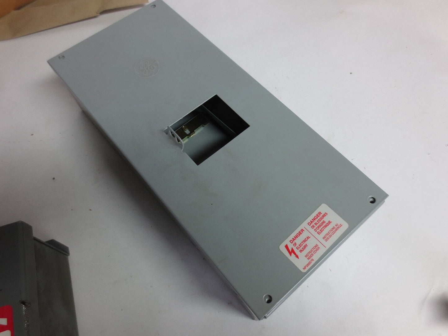 GE TQC100S CIRCUIT BREAKER ENCLOSURE SURFACE MOUNT w/ NEUTRAL - NEW SURPLUS 100A