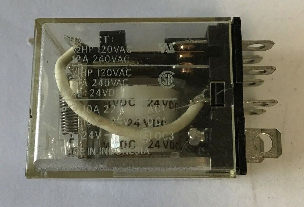 OMRON LY2 RELAY 24VDC 12A 240VAC ***LOTOF9***