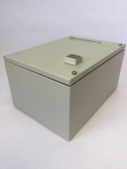 ALLEN BRADLEY 109-A18JD3-C15-7 TYPE 12 STARTER ENCLOSURE WITH CONTACTOR & RELAY